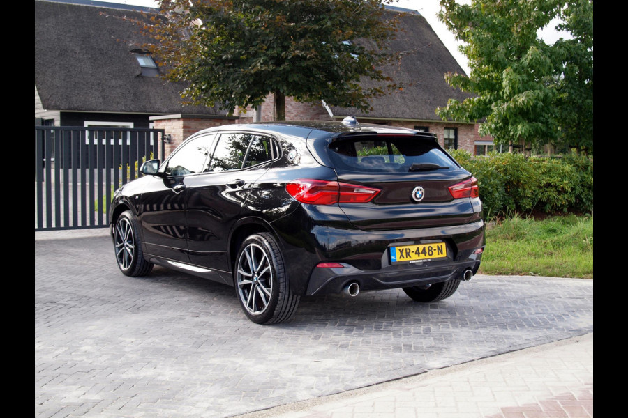 BMW X2 sDrive20i High Executive Edition | M-Pakket | Ledere Bekleding | NL-Auto | Harman Kardon |