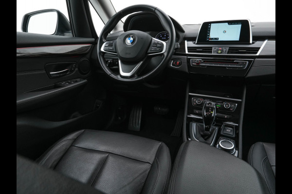 BMW 2 Serie Gran Tourer 220d High Executive Luxury-Line M-Aerodynamica Aut. *NAVI-FULLMAP | DAKOTA-FULL-LEATHER| FULL-LED | CAMERA | KEYLESS | HIFI-SOUND | ECC | PDC | CRUISE | AMBIENT-LIGHT | COMFORT-SEATS | TOWBAR | 18''ALU*