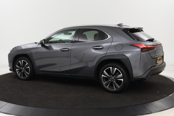 Lexus UX 250h | Leder | Stoelverwarming | Navigatie | Camera | Carplay | Full LED | Adaptive Cruise | PDC | Climate control