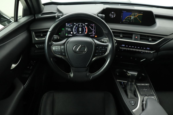 Lexus UX 250h | Leder | Stoelverwarming | Navigatie | Camera | Carplay | Full LED | Adaptive Cruise | PDC | Climate control