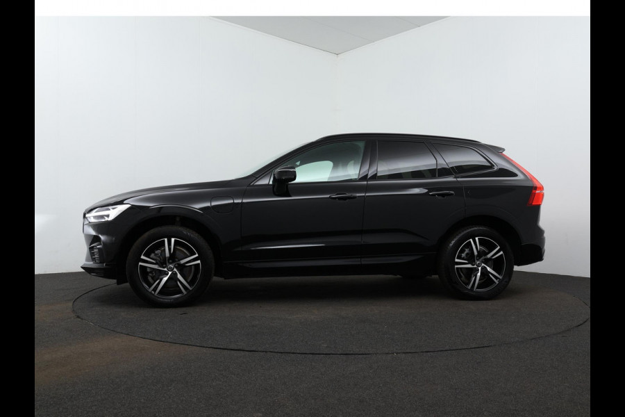 Volvo XC60 2.0 Recharge T8 AWD R-Design | Panorama | luchtvering | H&K |