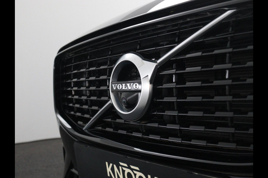 Volvo XC60 2.0 Recharge T8 AWD R-Design | Panorama | luchtvering | H&K |