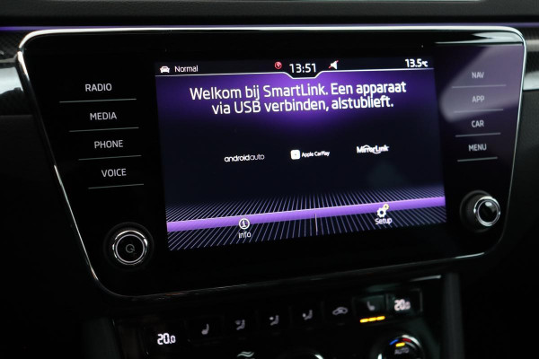 Škoda Superb 1.5 TSI Sportline | Panoramadak | Sfeerverlichting | Memory | Adaptive Cruise | Achterbankverwarming | Carplay | Alcantara