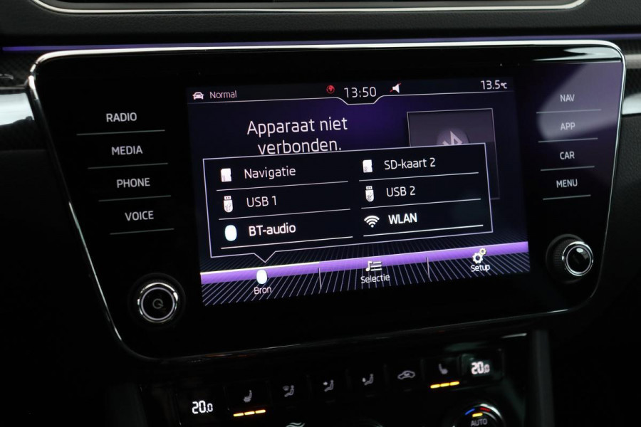 Škoda Superb 1.5 TSI Sportline | Panoramadak | Sfeerverlichting | Memory | Adaptive Cruise | Achterbankverwarming | Carplay | Alcantara