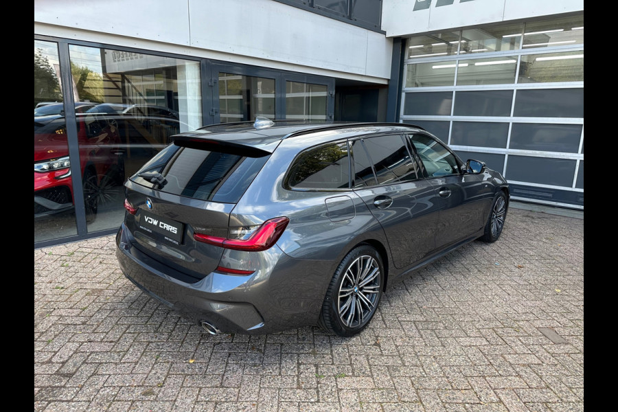 BMW 3 Serie Touring 318i High Executive | M Sport | Sfeerverlichting