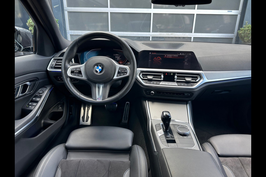 BMW 3 Serie Touring 318i High Executive | M Sport | Sfeerverlichting