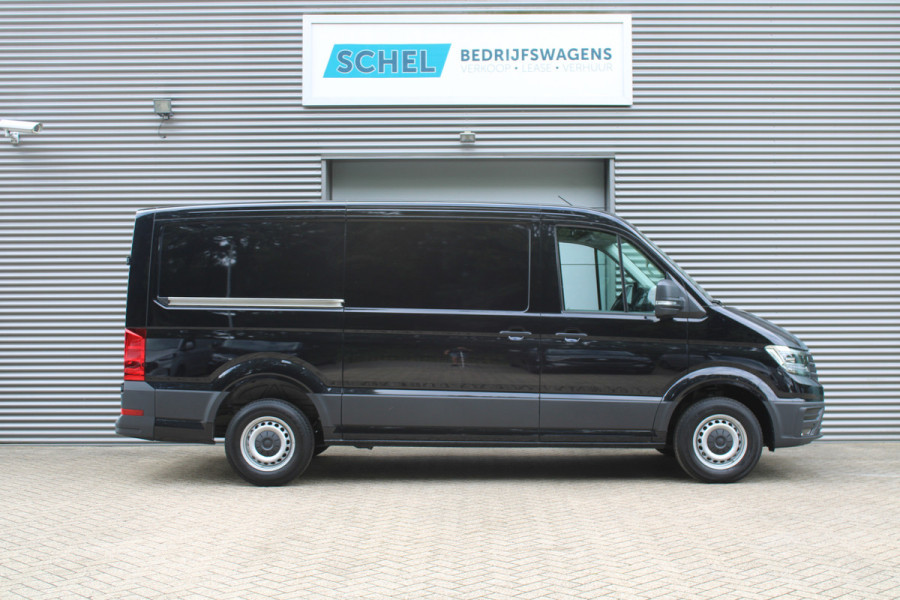 Volkswagen Crafter 35 2.0 TDI L3H2 177pk - LED koplampen - Navigatie - Geveerde stoel - Cruise - Camera - DAB - Parkeersensoren - Rijklaar