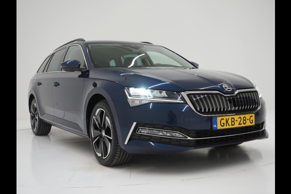 Škoda Superb Combi 1.4 TSI iV Business Edition Plus | Adaptive Cruise | Camera | Stoel/Stuur Verwarming | Carplay