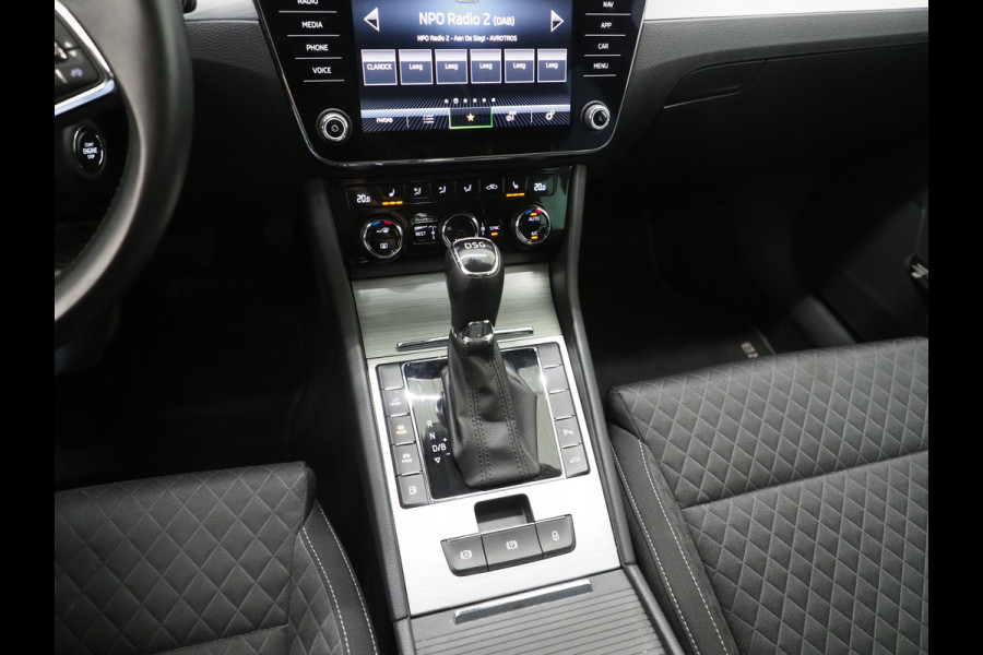 Škoda Superb Combi 1.4 TSI iV Business Edition Plus | Adaptive Cruise | Camera | Stoel/Stuur Verwarming | Carplay