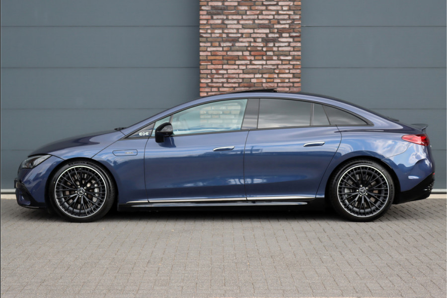 Mercedes-Benz EQE AMG 43 4MATIC Premium 91 kWh | 64.000,- ex BTW | Hypercreen | Distronic+ | Burmester | Memory | Panoramadak | HUD | Digital Light | AMG-Stuurwieltoetsen | Warmtepomp |