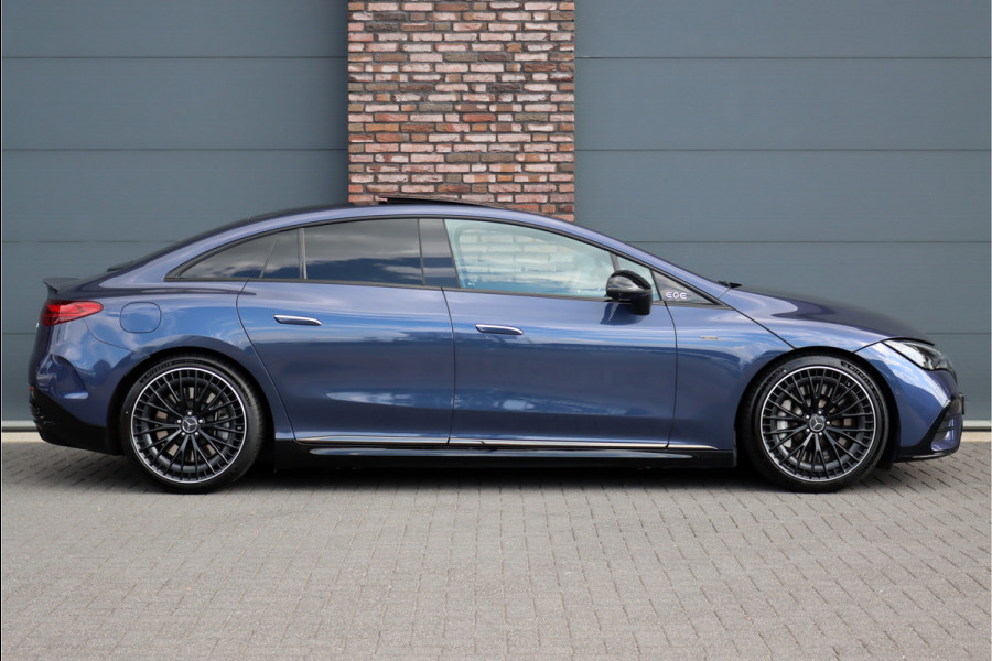 Mercedes-Benz EQE AMG 43 4MATIC Premium 91 kWh | 64.000,- ex BTW | Hypercreen | Distronic+ | Burmester | Memory | Panoramadak | HUD | Digital Light | AMG-Stuurwieltoetsen | Warmtepomp |