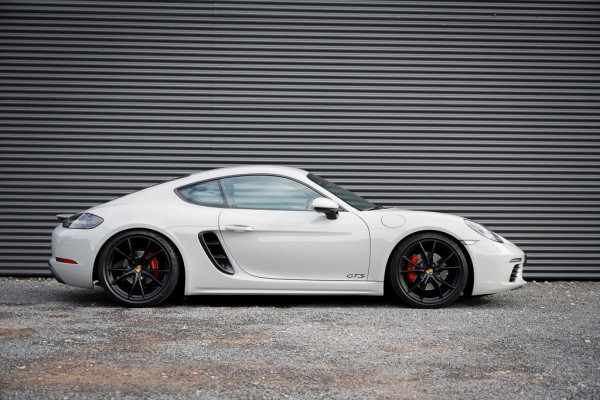 Porsche 718 Cayman 2.0 / Krijt / Sportuitlaat / 20" / Camera