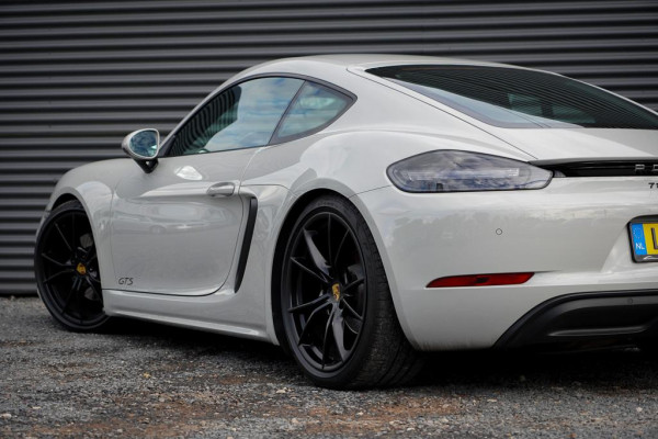 Porsche 718 Cayman 2.0 / Krijt / Sportuitlaat / 20" / Camera