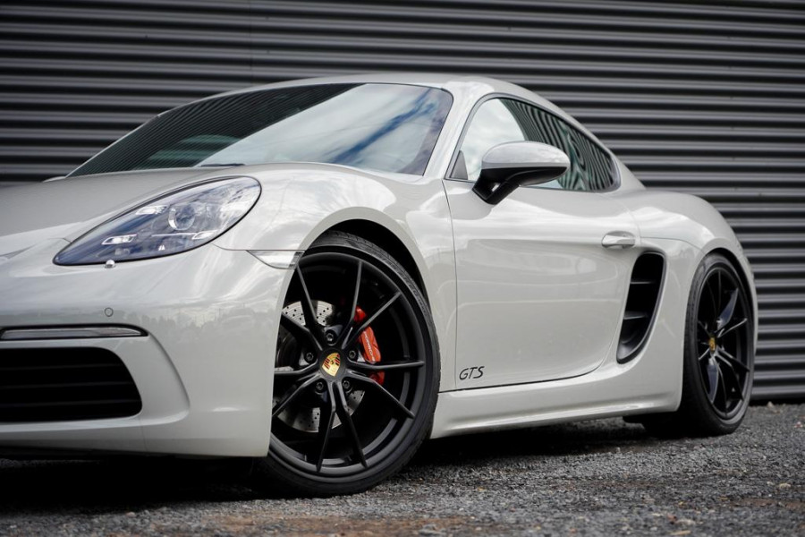 Porsche 718 Cayman 2.0 / Krijt / Sportuitlaat / 20" / Camera