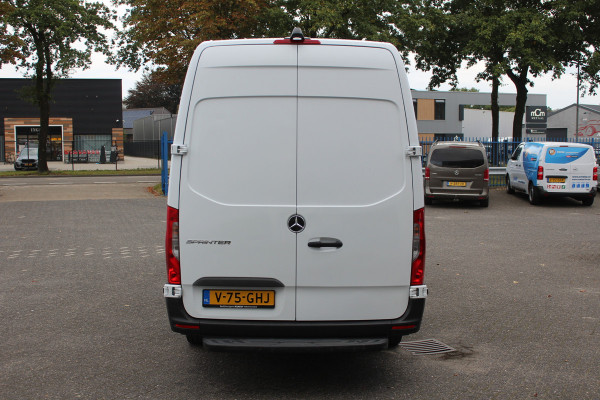 Mercedes-Benz Sprinter 315 CDI L3H2 MBUX met 360 Graden camera, Geveerde stoel, Brake assyst, Etc.