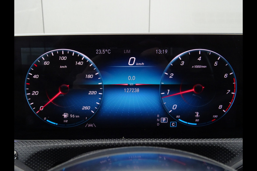 Mercedes-Benz CLA-Klasse 180 Business Solution AMG * SFEER * WIDESCREEN !!