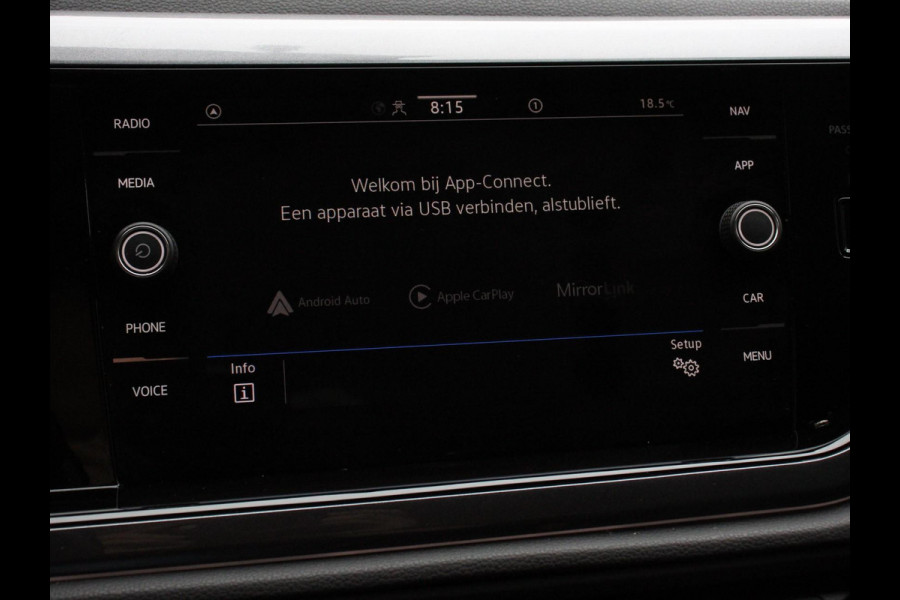 Volkswagen Polo 1.0 TSI Highline DSG | Navigatie | Apple Carplay / Android Auto | Adaptive Cruise Control |  Parkeersensoren | Extra Getint Glas | Voorstoelen Verwarmd |