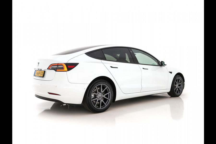 Tesla Model 3 Standard RWD Plus 60 kWh [ 3-Fase ] (INCL-BTW) Aut. *PANO | AUTO-PILOT | NAPPA-FULL-LEATHER| KEYLESS | FULL-LED | MEMORY-PACK | SURROUND-VIEW | DAB | APP-CONNECT | VIRTUAL-COCKPIT | LANE-ASSIST | COMFORT-SEATS | 18"ALU*