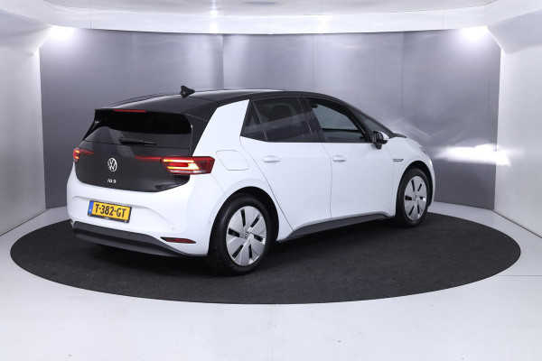 Volkswagen ID.3 Pro Edition Advantage 58 kWh 204 pk | Navigatie | Parkeersensoren (Park assist) | Achteruitrijcamera | Stoelverwarming | Adaptieve cruise control |