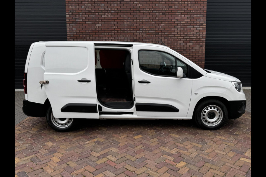 Opel Combo 1.6D L2H1 Edition / 100 PK / Navigatie / Cruise control / Parkeersensoren / 1e Eigenaar / NED-Combo