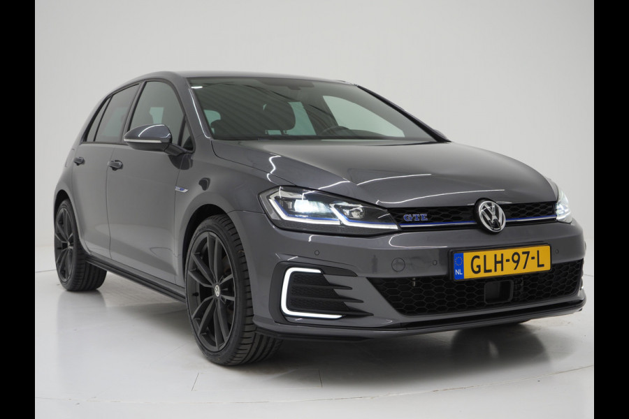 Volkswagen Golf 1.4 TSI PHEV GTE | Virtual Cockpit | Adaptive Cruise | Camera | Carplay