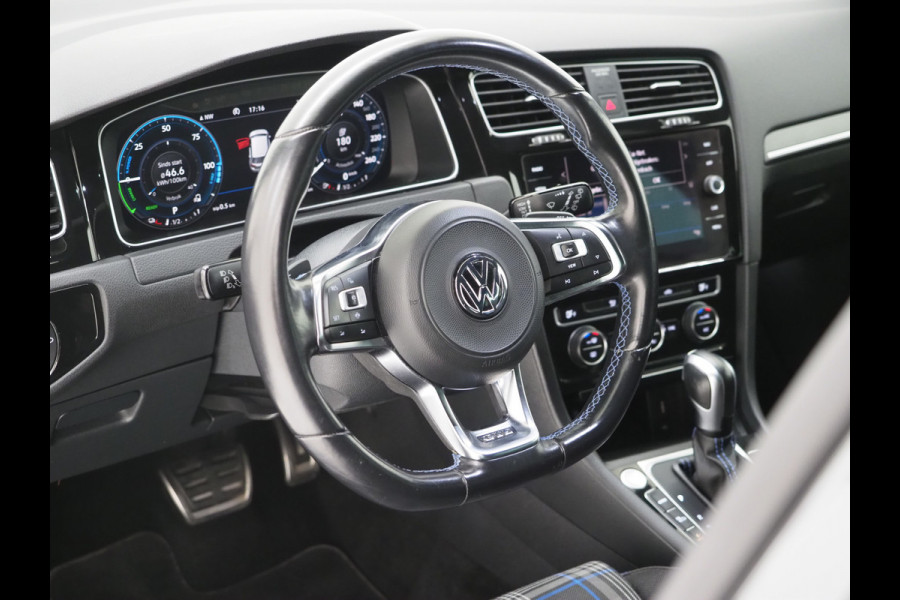 Volkswagen Golf 1.4 TSI PHEV GTE | Virtual Cockpit | Adaptive Cruise | Camera | Carplay