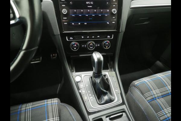 Volkswagen Golf 1.4 TSI PHEV GTE | Virtual Cockpit | Adaptive Cruise | Camera | Carplay