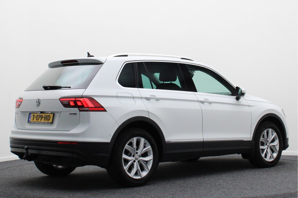 Volkswagen Tiguan 2.0 TSI DSG 4Motion Highline LED, Stoel-/Stuurverw., Camera, ACC, Front Assist, Standkachel, Trekhaak