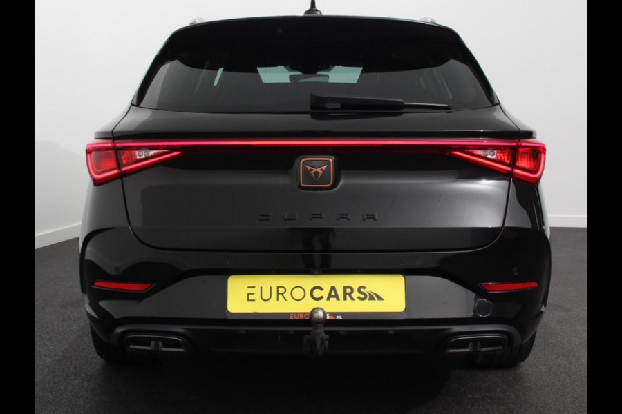 CUPRA Leon Sportstourer 1.5 eTSI Business Edition High | Navigatie | Apple Carplay/Android Auto | Navigatie | Apple Carplay/Android Auto | Adaptive Cruise Control | Camera | Trekhaak met afneembare kogel | Parkeersensor achter | Stuur- en stoelverwarming |