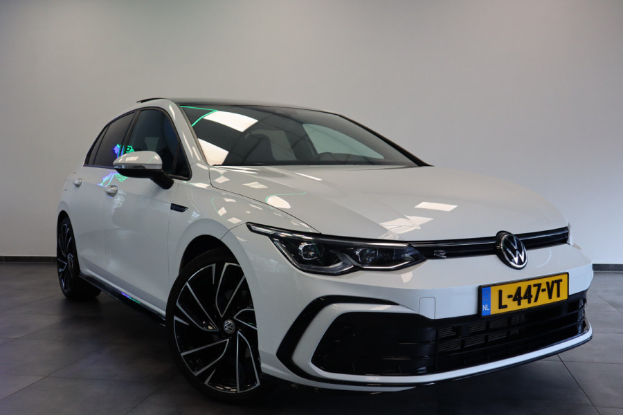 Volkswagen Golf 1.5 eTSI R-Line Business Panoramadak LED Navi Carplay AD Cruise H&K 19"LM 2 jaar garantie mogelijk* (vraag naar de voorwaarden)