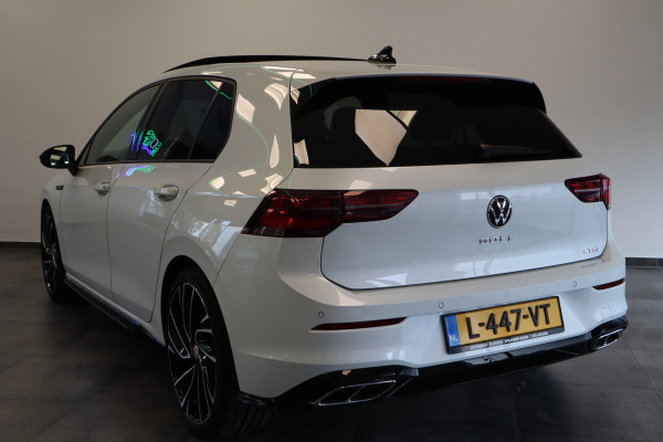 Volkswagen Golf 1.5 eTSI R-Line Business Panoramadak LED Navi Carplay AD Cruise H&K 19"LM 2 jaar garantie mogelijk* (vraag naar de voorwaarden)