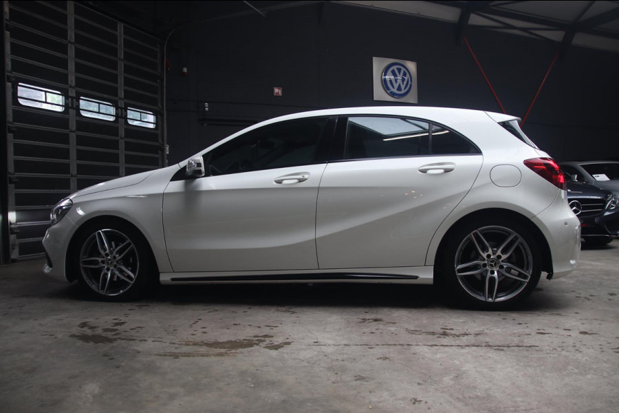 Mercedes-Benz A-Klasse 180 AMG ALCANTARA-CAMERA-XENON-SFEER