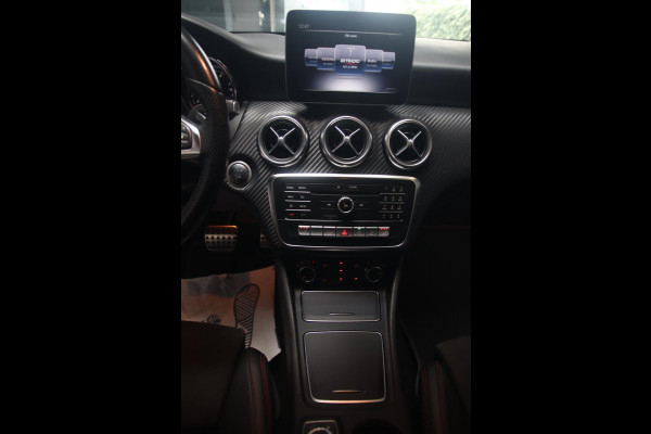 Mercedes-Benz A-Klasse 180 AMG ALCANTARA-CAMERA-XENON-SFEER