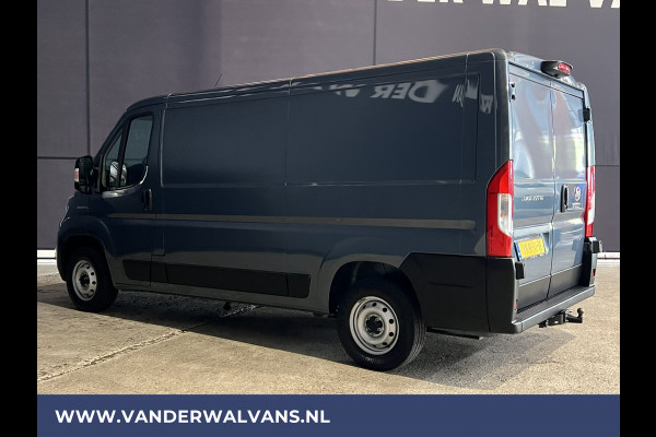 Fiat Ducato 2.3 MultiJet 120pk L2H1 inrichting Euro6 Airco | Navigatie | Camera | 2500kg Trekhaak Cruisecontrol, Bijrijdersbank