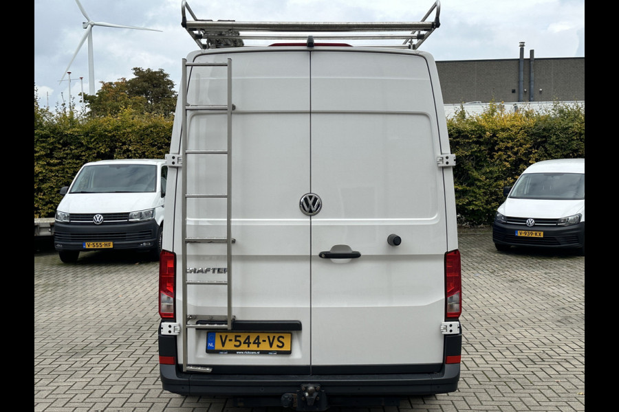 Volkswagen Crafter 35 2.0 TDI 140PK. L3H3 EURO6 Achterwiel aandrijving/navigatie/achteruirijcamera