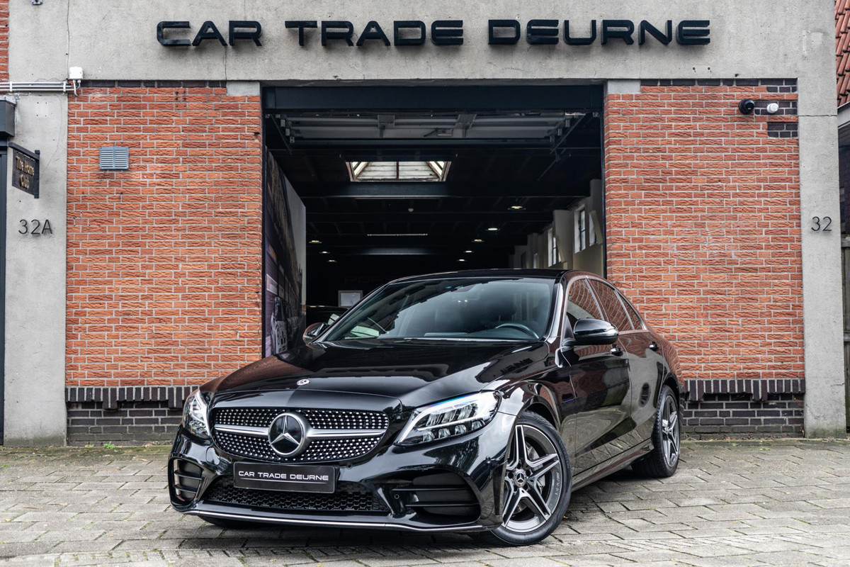 Mercedes-Benz C-Klasse 300d AMG Line CAMERA / NAVI / LED