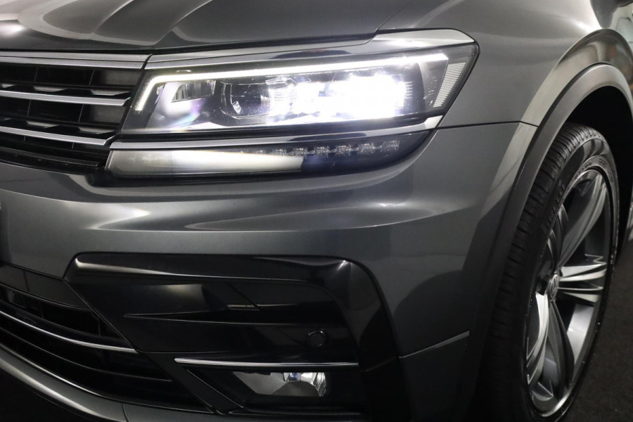 Volkswagen Tiguan 1.4 TSI ACT Highline Business R 150pk DSG| Navi| 19'LM-velgen| alarm| trekhaalk el. uitklapbaar