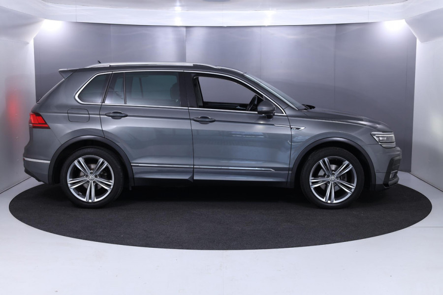 Volkswagen Tiguan 1.4 TSI ACT Highline Business R 150pk DSG| Navi| 19'LM-velgen| alarm| trekhaalk el. uitklapbaar