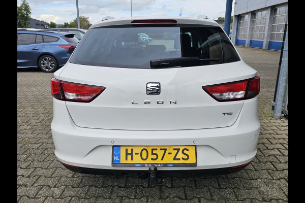 Seat León ST 1.2 TSI Style | Trekhaak | Climate Control | Camera | Lichtmetalen Velgen |