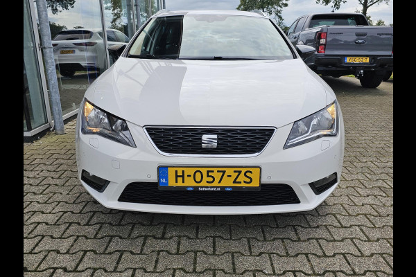 Seat León ST 1.2 TSI Style | Trekhaak | Climate Control | Camera | Lichtmetalen Velgen |