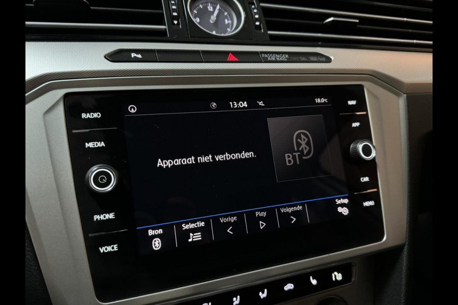 Volkswagen Passat Variant 1.8 TSI Highline Garantie ACC Clima Massage Navi Carplay PDC Rijklaar