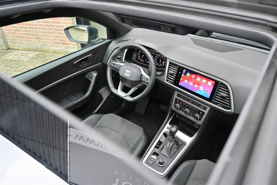 Seat Ateca 1.5 TSI Xper AUT Pano Virtual Trekhaak BEATS Carplay ´21