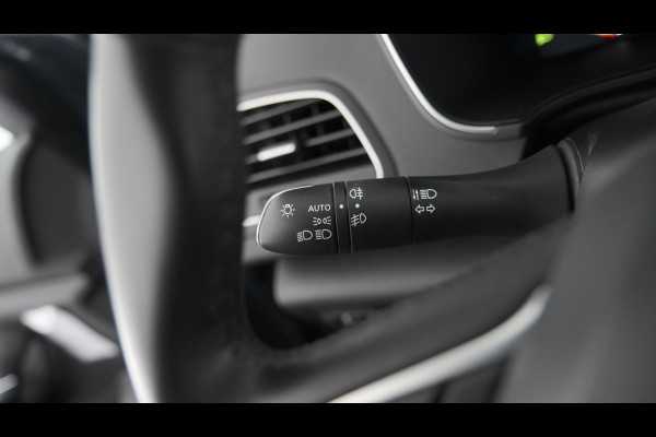 Renault MEGANE Estate E-Tech Plug-In Hybrid 160 Intens | Navigatie | Parkeersensoren | Climate Control | Apple Carplay