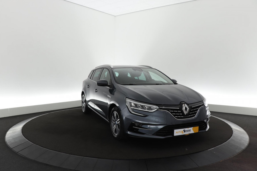 Renault MEGANE Estate E-Tech Plug-In Hybrid 160 Intens | Navigatie | Parkeersensoren | Climate Control | Apple Carplay