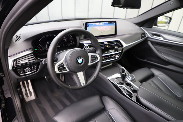 BMW 5 Serie 530e High Executive | M-sport | Schuifdak | Sfeerverlichting | Nappa-leder | Trekhaak | Virtual | NL-auto 2021.