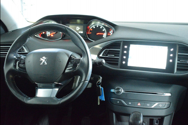 Peugeot 308 1.2 PureTech Style TREKHAAK | NAVIGATIE | PARKEERSENSOREN | E.C.C. | 86.746km