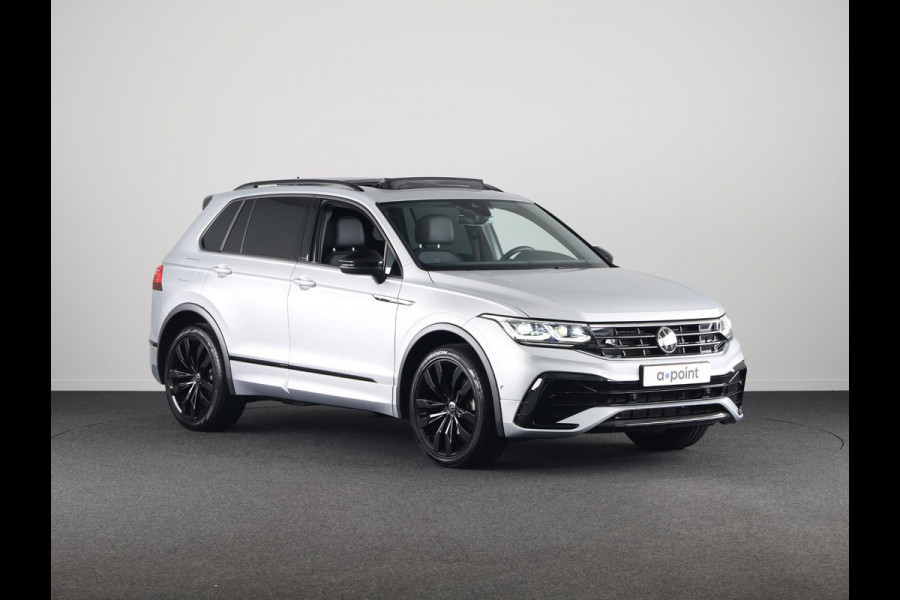 Volkswagen Tiguan 1.5 TSI R-Line Business+ 150PK | Automaat (DSG) | Black style | Panoramadak | 20 Inch | Camera | Navigatie