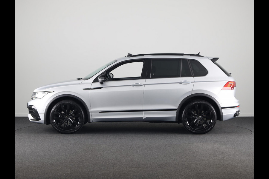 Volkswagen Tiguan 1.5 TSI R-Line Business+ 150PK | Automaat (DSG) | Black style | Panoramadak | 20 Inch | Camera | Navigatie