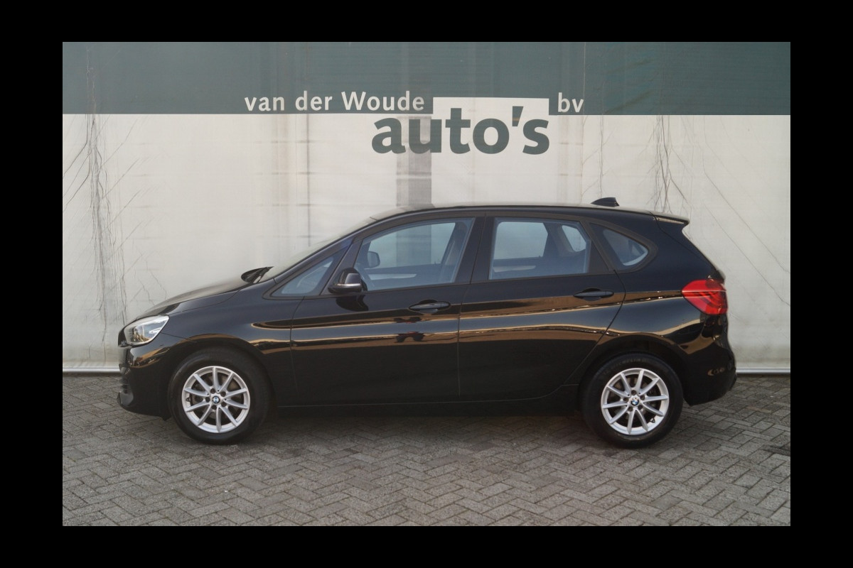 BMW 2 Serie Active Tourer 216d Automaat Executive Edition -LED-ECC-PDC-