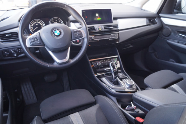 BMW 2 Serie Active Tourer 216d Automaat Executive Edition -LED-ECC-PDC-